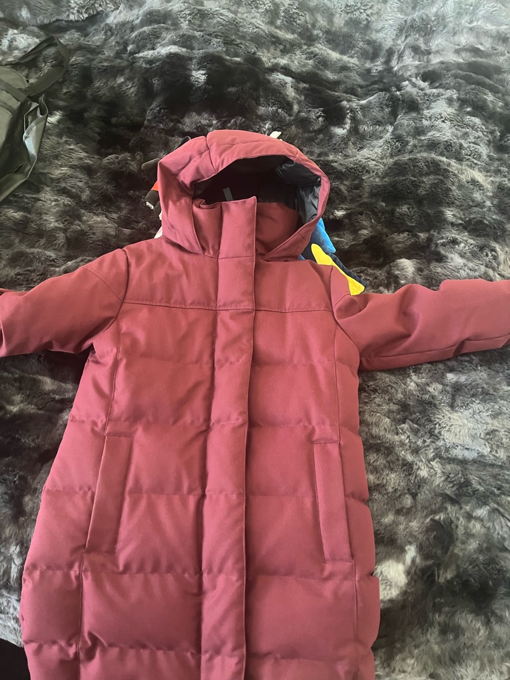 Women Chelsea Parka , mid-thigh.